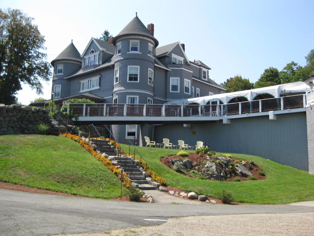Castle Manor Inn Gloucester Exterior photo